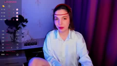 Hazel online show from December 2025 01:03:02 AM