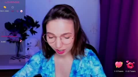 Hazel online show from April 2026 06:23:01 PM