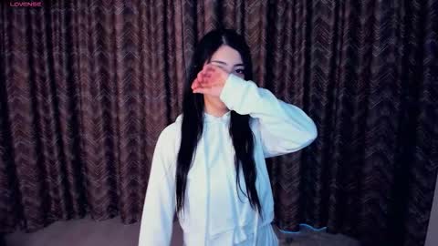 Megan online show from November 2025 05:29:01 AM