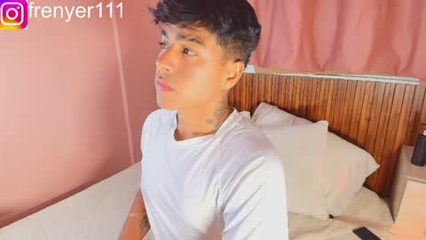 Snapshot of king_azahell chatting on April 2026 01:25:01 AM king help me reach 100 likes online show from April 2026 01:25:01 AM