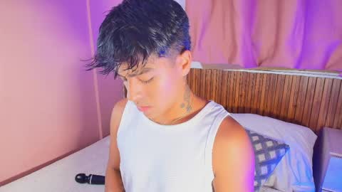 Snapshot of king_azahell chatting on April 2026 02:10:01 AM king help me reach 100 likes online show from April 2026 02:10:01 AM