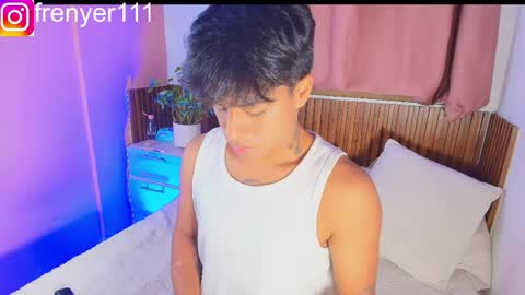 Snapshot of king_azahell chatting on April 2026 02:37:02 AM king help me reach 100 likes online show from April 2026 02:37:02 AM