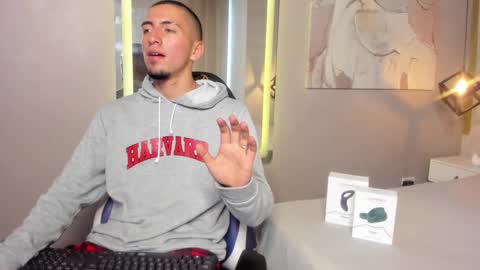 King Dante  online show from December 2024 07:44:01 PM