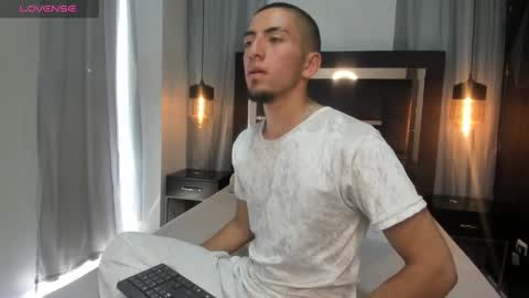 King Dante  online show from December 2024 03:43:01 PM