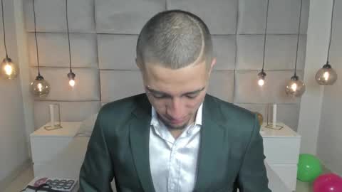 King Dante  online show from December 2024 08:58:01 PM