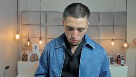 King Dante  online show from February 2025 09:54:01 PM