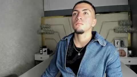 King Dante  online show from February 2025 09:21:02 PM