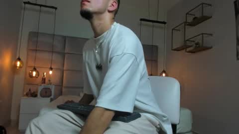 King Dante  online show from February 2025 01:24:01 AM