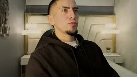 King Dante  online show from September 2025 03:02:01 PM