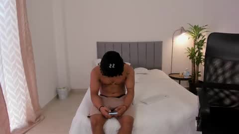 king_master77 online show from February 2025 02:24:02 PM