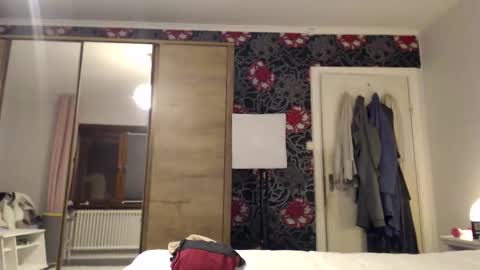 Snapshot of kingandprincess chatting on April 2026 08:37:01 PM sexysexyhotwetpinkredpussy online show from April 2026 08:37:01 PM