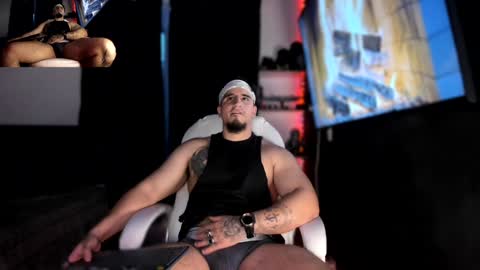 King Bear online show from December 2024 05:17:02 PM