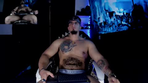 King Bear online show from December 2024 07:11:02 PM