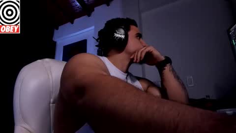 King Bear online show from October 2025 12:11:01 PM