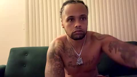 Snapshot of kingdabiggest chatting on September 2025 10:37:01 AM KingDaBiggest online show from September 2025 10:37:01 AM