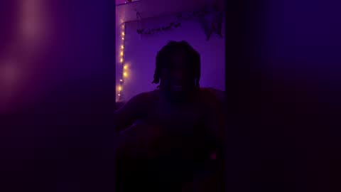 Snapshot of kingdolla chatting on April 2026 03:10:02 AM KingStunna online show from April 2026 03:10:02 AM