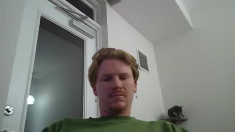 Snapshot of kinglegg chatting on December 2024 11:21:01 PM Kinglegg online show from December 2024 11:21:01 PM