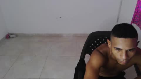 Snapshot of kings_latins chatting on October 2025 08:50:02 PM DOMINANT ALPHA KINGS online show from October 2025 08:50:02 PM