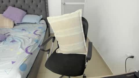 Snapshot of kings_latins chatting on October 2025 11:24:02 PM DOMINANT ALPHA KINGS online show from October 2025 11:24:02 PM