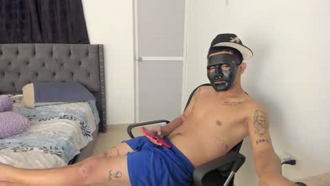 Snapshot of kings_latins chatting on October 2025 08:18:02 AM DOMINANT ALPHA KINGS online show from October 2025 08:18:02 AM