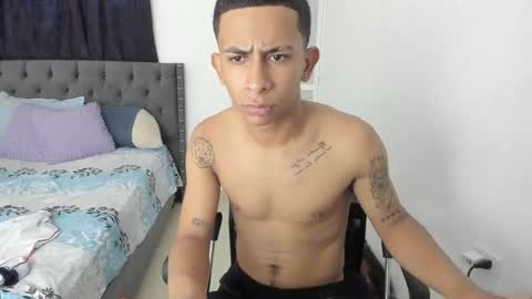 Snapshot of kings_latins chatting on November 2025 08:33:02 PM DOMINANT ALPHA KINGS online show from November 2025 08:33:02 PM