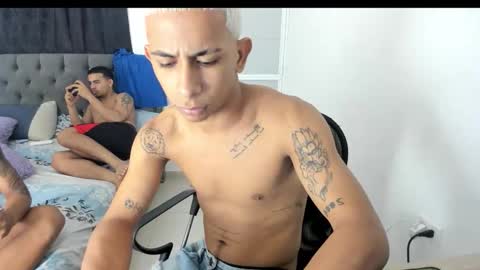 Snapshot of kings_latins chatting on November 2025 06:44:01 AM DOMINANT ALPHA KINGS online show from November 2025 06:44:01 AM