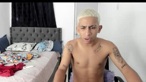 Snapshot of kings_latins chatting on November 2025 05:02:01 AM DOMINANT ALPHA KINGS online show from November 2025 05:02:01 AM