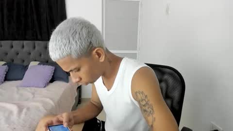 Snapshot of kings_latins chatting on November 2025 05:51:02 AM DOMINANT ALPHA KINGS online show from November 2025 05:51:02 AM