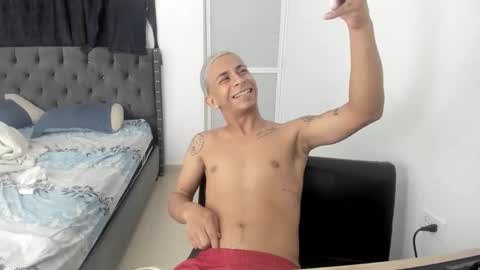 Snapshot of kings_latins chatting on November 2025 07:30:02 AM DOMINANT ALPHA KINGS online show from November 2025 07:30:02 AM