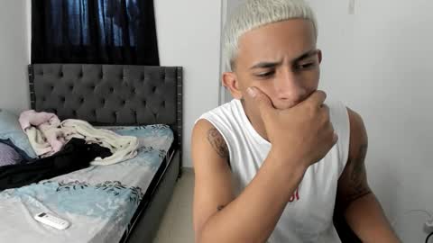 Snapshot of kings_latins chatting on November 2025 06:40:01 PM DOMINANT ALPHA KINGS online show from November 2025 06:40:01 PM