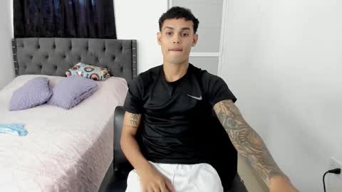 Snapshot of kings_latins chatting on December 2025 06:35:02 PM DOMINANT ALPHA KINGS online show from December 2025 06:35:02 PM