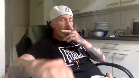kingsize online show from May 2026 10:01:01 AM