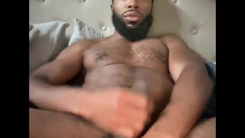 kingsling_00 online show from April 2026 12:01:01 PM