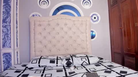 sebastian online show from December 2025 05:02:02 AM