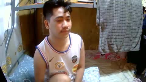 Snapshot of kingsucker2069 chatting on December 2025 08:08:02 AM Ruru online show from December 2025 08:08:02 AM