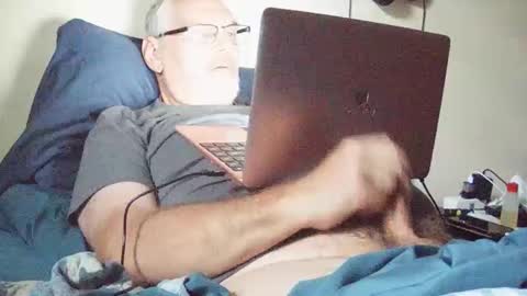 kingtongue10 online show from October 2025 12:22:02 PM