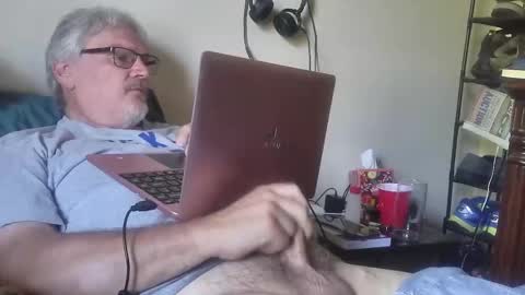 Snapshot of kingtongue10 chatting on April 2026 09:16:01 PM kingtongue10 online show from April 2026 09:16:01 PM