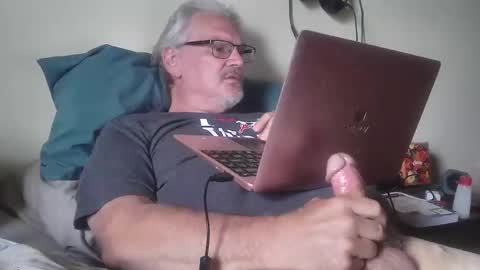 Snapshot of kingtongue10 chatting on April 2026 09:50:01 PM kingtongue10 online show from April 2026 09:50:01 PM