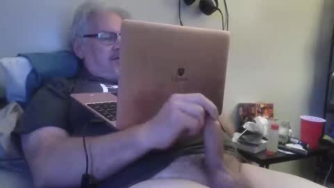 Snapshot of kingtongue10 chatting on April 2026 11:35:02 AM kingtongue10 online show from April 2026 11:35:02 AM