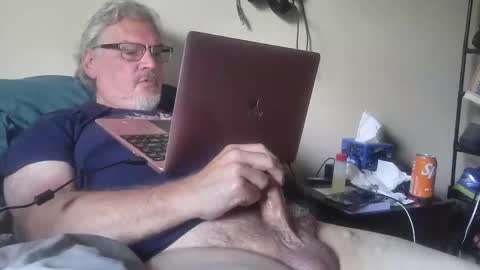 Snapshot of kingtongue10 chatting on April 2026 09:43:02 PM kingtongue10 online show from April 2026 09:43:02 PM