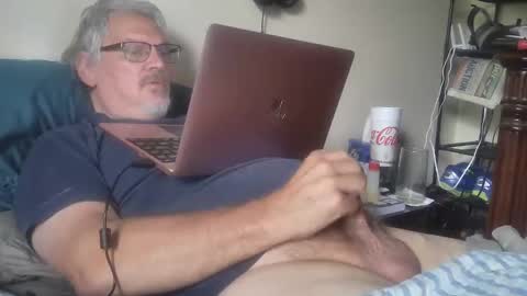Snapshot of kingtongue10 chatting on May 2026 08:14:02 PM kingtongue10 online show from May 2026 08:14:02 PM
