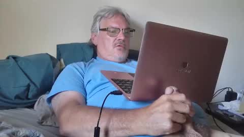 Snapshot of kingtongue10 chatting on May 2026 11:10:02 PM kingtongue10 online show from May 2026 11:10:02 PM