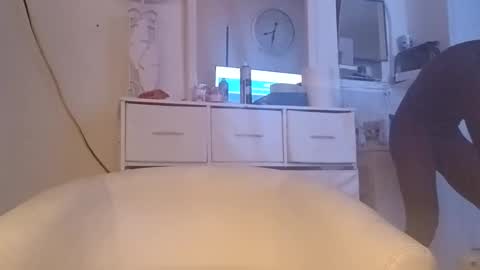 Snapshot of kingzoe1989 chatting on November 2025 08:28:01 AM kingzoe1989 online show from November 2025 08:28:01 AM