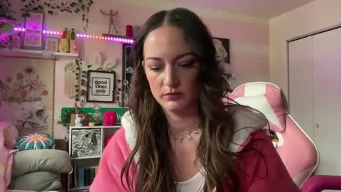 Snapshot of kinkilexixxx chatting on February 2025 02:01:01 PM Lexi Onlyfans  online show from February 2025 02:01:01 PM