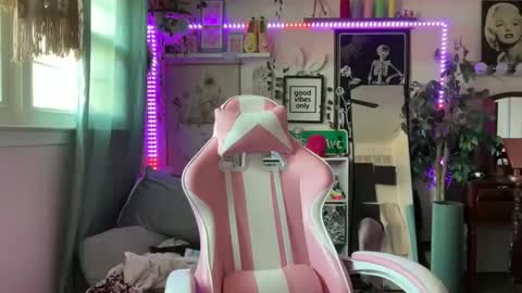 Snapshot of kinkilexixxx chatting on February 2025 01:47:02 PM Lexi Onlyfans  online show from February 2025 01:47:02 PM