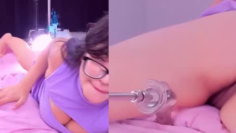 Snapshot of kinky_cloe chatting on February 2025 01:54:02 PM Kinky online show from February 2025 01:54:02 PM