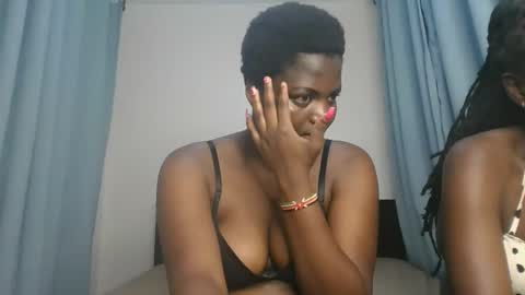 Snapshot of kinky_lola1 chatting on September 2025 01:38:02 AM Lola online show from September 2025 01:38:02 AM