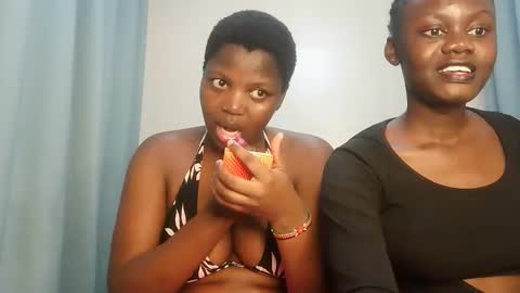 Snapshot of kinky_lola1 chatting on October 2025 01:07:01 PM Lola online show from October 2025 01:07:01 PM