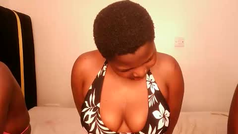 Snapshot of kinky_lola1 chatting on October 2025 02:58:02 PM Lola online show from October 2025 02:58:02 PM