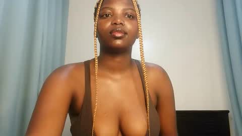 Snapshot of kinky_lola1 chatting on October 2025 12:39:02 PM Lola online show from October 2025 12:39:02 PM